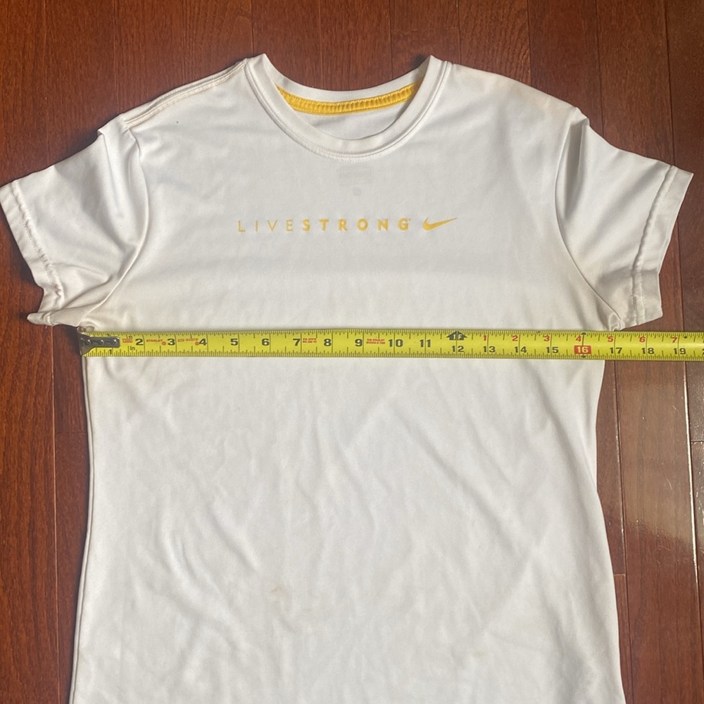 Nike Dri-Fit LIVESTRONG Short Sleeve Athletic T-Shirt - Picture 5 of 11